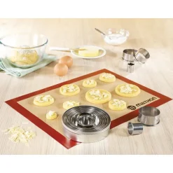 Boîte de 14 découpoirs ronds lisses en inox 2 à 11 cm Mathon