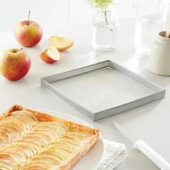 Cadre à tarte perforé en inox carré 20 cm Mathon