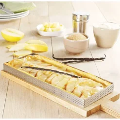 Cadre à tarte perforé rectangle 28 x 11 cm De Buyer