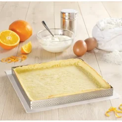 Cercle à tarte perforé carré 17,5 cm De Buyer
