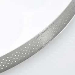 Cercle à tarte rond perforé 24,5 cm De Buyer