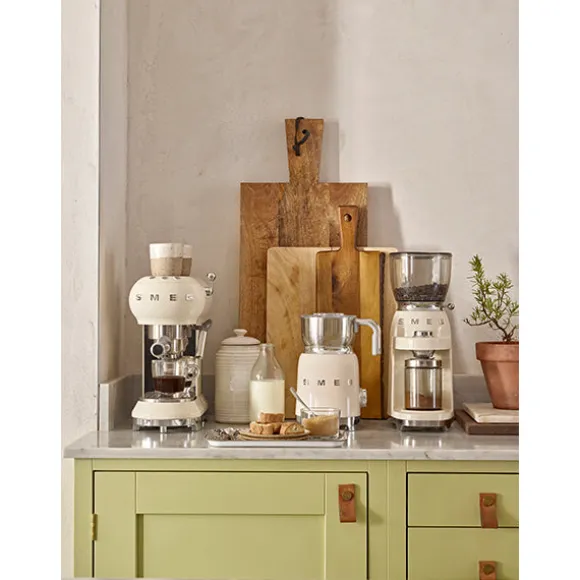 Chocolatière et mousseur de lait crème MFF11CREU Smeg