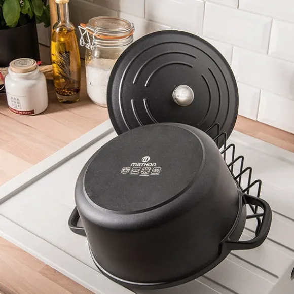 Cocotte légère ronde en fonte d'aluminium 28 cm 6,7 L coloris noir Mathon