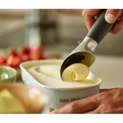 Cuillère à glace avec support intégré Elevate Joseph Joseph
