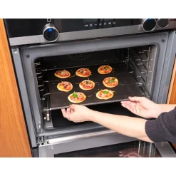 Grille de cuisson extensible avec feuille perforée anti-adhérente 41 à 49 cm NoStik
