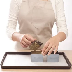 Lot de 4 emportes pièces carrés en inox avec poussoir Mathon