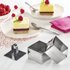 Lot de 4 emportes pièces carrés en inox avec poussoir Mathon