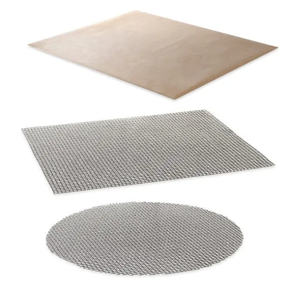 Lot 2 grilles de cuisson anti-adhérentes et feuille de protection pour four Mathon