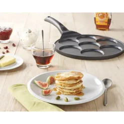 Lot poêle 7 blinis et entonnoir à piston Mathon