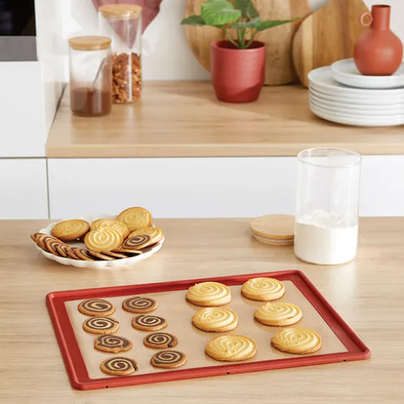 Lot tapis plaque de cuisson 39,7 x 29,5 cm et 4 cercles à tarte perforés 8 cm Mathon
