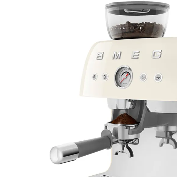 Machine expresso avec broyeur 2,4L 1650W EGF03CREU Smeg
