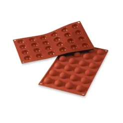 Plaque de 24 mini demi-sphères en silicone Silikomart