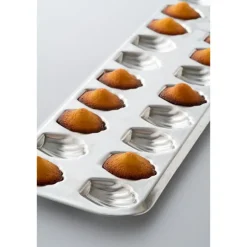 Plaque 20 madeleinettes en fer blanc Gobel