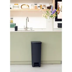 Poubelle à pédale StepUp grise 40 L Brabantia