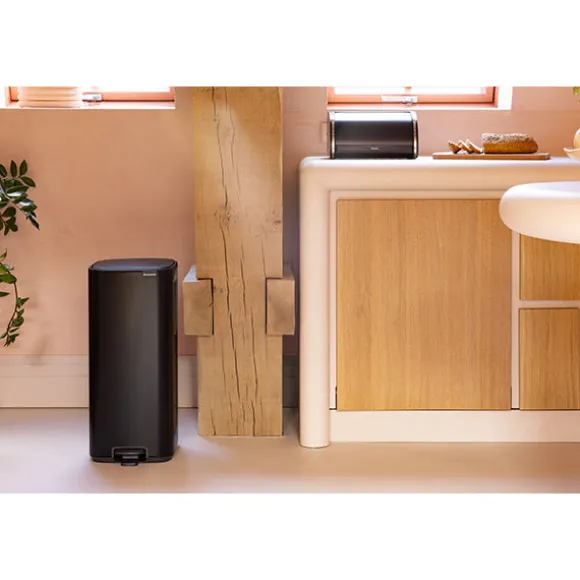 Poubelle rectangulaire à pédale Bo noire 30 L Brabantia