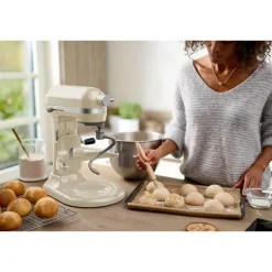 Robot pâtissier multifonction Artisan à bol relevable 5,6 L crème 5KSM60SPXEAC Kitchenaid