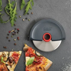 Roulette à pizza ergonomique avec lame inox Joseph Joseph