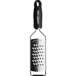 Râpe à fromage Extra grossier Gourmet noire Microplane