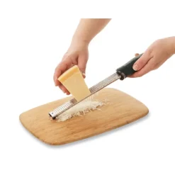 Râpe zesteur Premium Classic noire Microplane