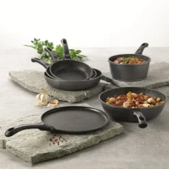 Sauteuse revêtement Dur comme la pierre 24 cm et couvercle en verre Mathon